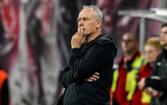 epa10297059 Freiburg's head coach Christian Streich reacts during the German Bundesliga soccer match between RB Leipzig and SC Freiburg in Leipzig, Germany, 09 November 2022.  EPA/FILIP SINGER (ATTENTION: The DFL regulations prohibit any use of photographs as image sequences and/or quasi-video.)