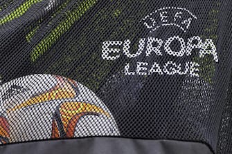 epa04933559 The logo of the UEFA Europa League on display on a ball bag during the training session of Girondins Bordeaux at Matmut Atlantique Stadium in Bordeaux, France, 16 September 2015. FC Girondins Bordeaux will face Liverpool FC in the UEFA Europa League group soccer match on 17 September 2015.  EPA/CAROLINE BLUMBERG