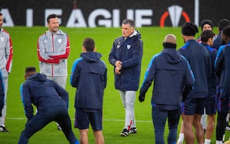 epa10569895 Sevilla head coach Jose Luis Mendilibar leads a training session in Manchester, Britain, 12 April 2023. Sevilla FC will face Manchester United in their UEFA Europa League quarter final, first leg soccer match on 13 April 2023.  EPA/PETER POWELL