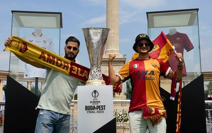 Roma, già 25mila tifosi a Budapest: l'attesa LIVE