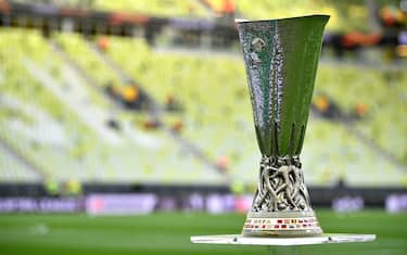 europa_league_trofeo_copertina