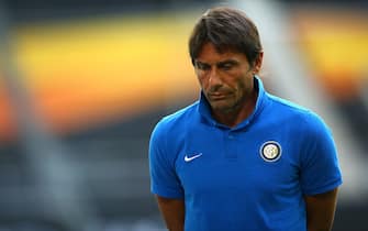 epa08593968 Inter head coach Antonio Conte reacts prior a training session of Inter Milan in Duesseldorf, Germany, 09 August 2020. Inter and Bayer Leverkusen will play a UEFA Europa League quarter final match in Duesseldorf on 10 August 2020.  EPA/Dean Mouhtaropoulos / POOL