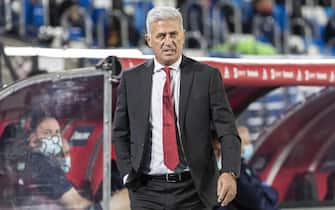 epa08734977 Switzerland's head coach Vladimir Petkovic reacts during the UEFA Nations League soccer match between Spain and Switzerland, at the Alfredo Di Stefano stadium in Madrid, Spain, 10 October 2020.  EPA/ALEXANDRA WEY