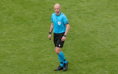MUNICH, GERMANY - JUNE 19: (BILD ZEITUNG OUT) referee Anthony Taylor looks on during the UEFA Euro 2020 Championship Group F match between Portugal and Germany at Football Arena Munich on June 19, 2021 in Munich, Germany. (Photo by Harry Langer/DeFodi Images via Getty Images)