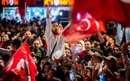 Turchia ai quarti, la festa dei tifosi a Berlino
