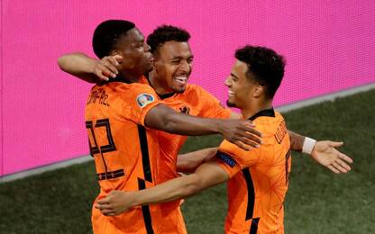 L'Olanda agli ottavi da prima: Austria battuta 2-0