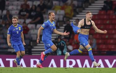 Dovbyk al 120', Svezia ko 2-1: Ucraina ai quarti