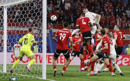 Demiral eroe: 2-1 all'Austria e Turchia ai quarti