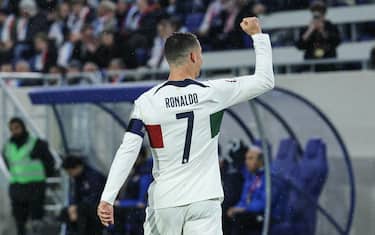 epa10544599 Portugal`s Cristiano Ronaldo celebrates after scoring the 0-1 goal during the UEFA EURO 2024 Group J qualifying soccer match between Luxembourg and Portugal, in Luxembourg, 26 March 2023.  EPA/MIGUEL A. LOPES