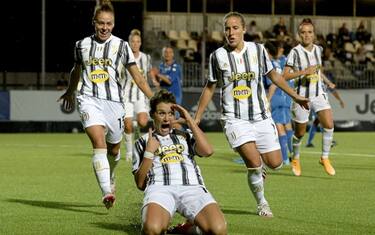 Volano Juventus e Milan: prime a punteggio pieno
