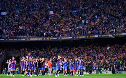 Record di tifosi e goleada: è un Barça da record