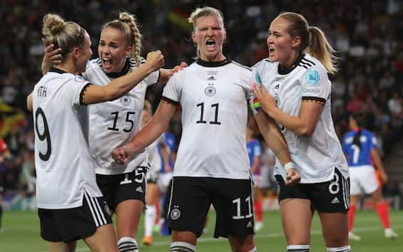 Deutschland-Frankreich 2:1: Deutschland im Finale gegen England, entschieden von Pops Säule