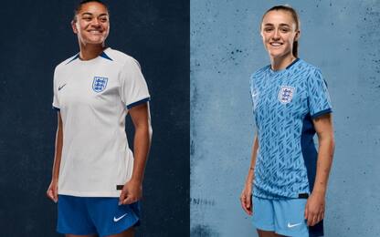 Calcio femminile, Inghilterra con pantaloncini blu