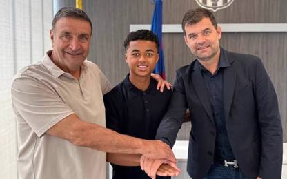 Shane Kluivert, primo contratto con il Barça