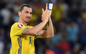Zlatan Ibrahimovic of Sweden reacts at the end of the UEFA EURO 2016 group E preliminary round match between Sweden and Belgium at Stade de Nice in Nice, France, 22 June 2016.
(RESTRICTIONS APPLY: For editorial news reporting purposes only. Not used for commercial or marketing purposes without prior written approval of UEFA. Images must appear as still images and must not emulate match action video footage. Photographs published in online publications (whether via the Internet or otherwise) shall have an interval of at least 20 seconds between the posting.) ANSA/PETER POWELL EDITORIAL USE ONLY