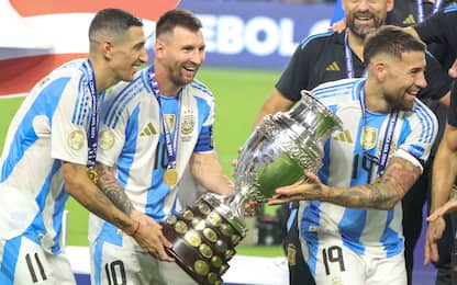 Messi supera Dani Alves: i giocatori più titolati