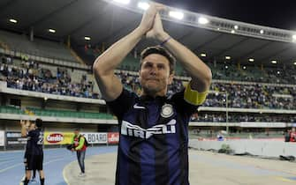 FC Inter's defender and captain, Javier Zanetti, waves his supporters at the end of the Italian Serie A soccer match AC Chievo Verona vs FC Inter at Bentegodi stadium in Verona, Italy, 18 May 2014.
ANSA/VENEZIA