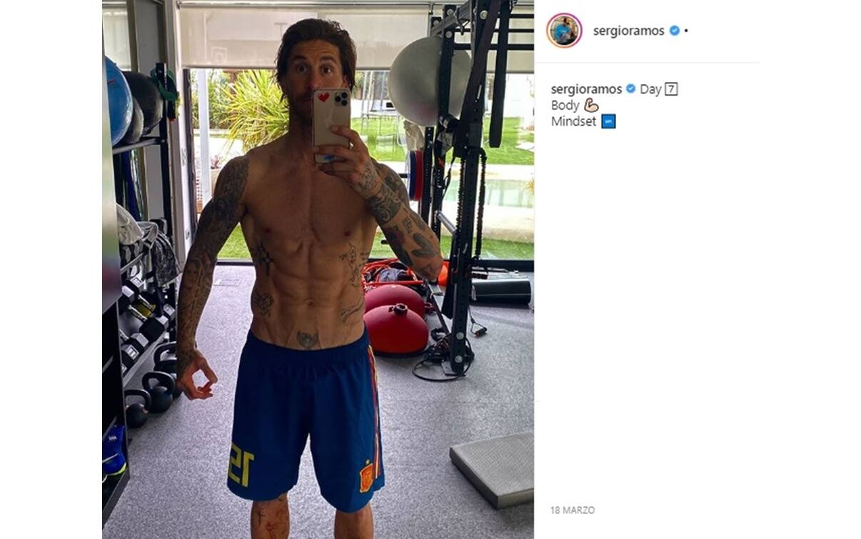 Sergio Ramos, capelli e barba lunga foto su Instagram del