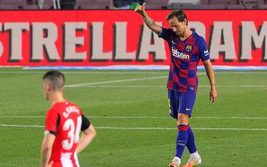 Rakitic-gol, Barça ok. L'Atletico batte il Levante