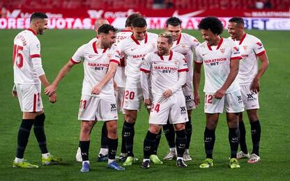 Gomez, primo gol spettacolare: il Siviglia scopre la Papu dance | Sky Sport