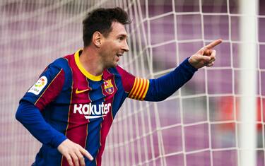 Messi fa 34 anni (20 nel Barça): ma il rinnovo?