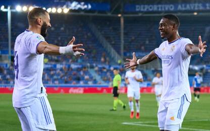 Il Real parte con un 4-1 all'Alavés: Benzema super