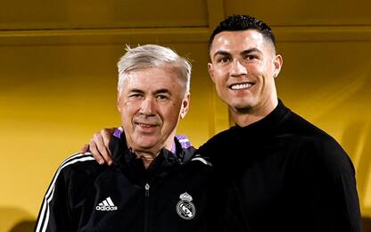Ronaldo fa visita al Real: abbracci con Ancelotti