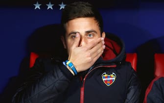 epa09763400 Levante's head coach Alessio Lisci takes his seat for the Spanish LaLiga soccer match between Atletico Madrid and Levante UD in Madrid, Spain, 16 February 2022.  EPA/Juanjo Martin