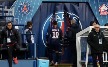 Neymar come CR7: lascia il campo dopo il cambio