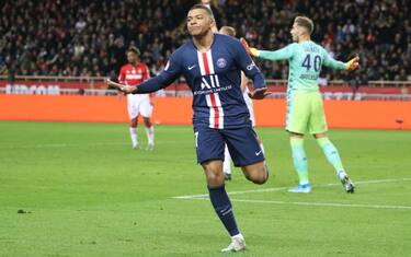Psg travolgente: 4-1 al Monaco, doppietta Mbappé
