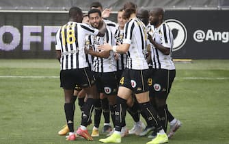 Angelo Fulgini of Angers celebrates his goal with teammates during the French championship Ligue 1 football match between Angers SCO and Dijon FCO (DFCO) on May 9, 2021 at Stade Raymond Kopa in Angers, France - Photo Jean Catuffe / DPPI / LiveMedia