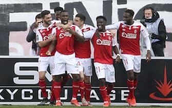 Ghislain Konan of Reims celebrates his goal with teammates during the French championship Ligue 1 football match between Stade de Reims and Stade Rennais (Rennes) on April 4, 2021 at Stade Auguste Delaune in Reims, France - Photo Jean Catuffe / DPPI / LiveMedia