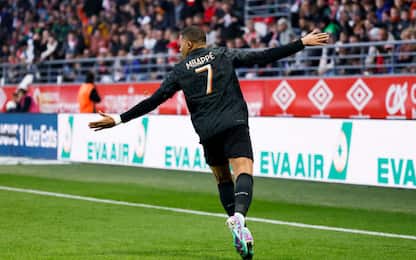 Magico Mbappé: tre gol al Reims e il Psg è primo