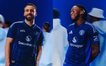 Manchester United in blu: ecco la nuova maglia