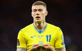 GLASGOW, SCOTLAND - JUNE 01: Artem Dobbyk of Ukraine celebrates after scoring a goal to make it 1-3 during the FIFA World Cup Qualifier Play-Off Semi-Final match between Scotland and Ukraine at Hampden Park on June 1, 2022 in Glasgow, Scotland. (Photo by Robbie Jay Barratt - AMA/Getty Images)