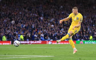 GLASGOW, SCOTLAND - JUNE 01: Artem Dovbyk of Ukraine scores their 3rd goal during the FIFA World Cup Qualifier Play-Off Semi-Final match between Scotland and Ukraine at Hampden Park on June 1, 2022 in Glasgow, Scotland. (Photo by Simon Stacpoole/Offside/Offside via Getty Images)