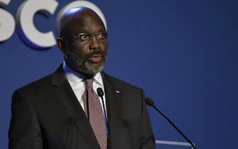 epa09578899 Liberia's President George Weah gives a speech during the 75th anniversary celebrations of The United Nations Educational, Scientific and Cultural Organization (UNESCO) at UNESCO headquarters in Paris, France, 12 November 2021.  EPA/JULIEN DE ROSA / POOL  MAXPPP OUT