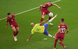 (221124) -- LUSAIL, Nov. 24, 2022 (Xinhua) -- Richarlison (C) shoots to score during the Group G match between Brazil and Serbia at the 2022 FIFA World Cup at Lusail Stadium in Lusail, Qatar, Nov. 24, 2022. (Xinhua/Meng Dingbo) - Meng Dingbo -//CHINENOUVELLE_XxjpseE007457_20221125_PEPFN0A001/Credit:CHINE NOUVELLE/SIPA/2211250846/Credit:CHINE NOUVELLE/SIPA/2211250927