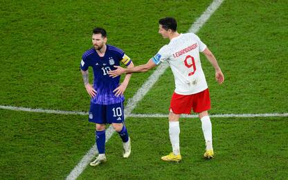 Che duello Messi-Lewandowski! Poi il chiarimento