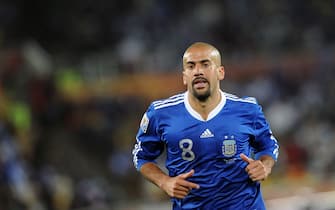 June 22, 2010 - Polokwane, South Africa - Juan Veron of Argentina is seen during the 2010 FIFA World Cup soccer match between Greece and Argentina at Peter Mokaba Stadium on June 22, 2010 in Polokwane, South Africa. (Credit Image: © Luca Ghidoni/ZUMApress.com)
