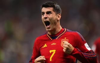 epaselect epa10333376 Alvaro Morata of Spain celebrates after scoring the 1-0 lead during the FIFA World Cup 2022 group E soccer match between Spain and Germany at Al Bayt Stadium in Al Khor, Qatar, 27 November 2022.  EPA/Friedemann Vogel