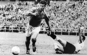 "English: Just Fontaine playing for France at the 1958 FIFA World Cup.; 1958; here; Unknown author; "