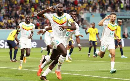 Koulibaly regala gli ottavi al Senegal: Ecuador ko