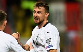 ZENICA, BOSNIA AND HERZEGOVINA - NOVEMBER 15:  Francesco Acerbi of Italy celebrates with Jorginho of Italy after scoring the opening goal during the UEFA Euro 2020 Qualifier between Bosnia and Herzegovina and Italy on November 15, 2019 in Zenica, Bosnia and Herzegovina.  (Photo by Claudio Villa/Getty Images)