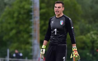 1142209986 GRADISCA D'ISONZO, ITALY - MAY 08: Goalkeeper of Italy U18 Federico Brancolini speaks during the International Friendly match between Italy U18 and Austria U18 on May 8, 2019 in Gradisca d'Isonzo, Italy. (Photo by Pier Marco Tacca/Getty Images)