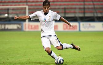 GORGONZOLA, ITALY - OCTOBER 05:  Pietro Beruatto of Italy U21 in action during the 8 Nations Tournament match between Italy U20 and England U20 on October 5, 2017 in Gorgonzola, Italy.  (Photo by Pier Marco Tacca/Getty Images)