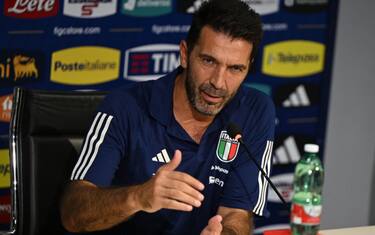 Buffon: "Sono a casa, vorrei un'Italia generosa"