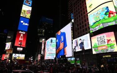 Italia a New York: la maglia a Times Square