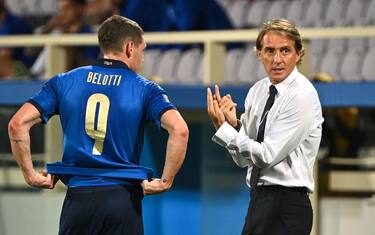 Foto Massimo Paolone/LaPresse
4 settembre 2020 Firenze, Italia
sport
calcio
Italia vs Bosnia ed Erzegovina - Nations League - stadio "Artemio Franchi"
Nella foto: Roberto Mancini (Italia) da indicazioni a Andrea Belotti (Italia)
Photo Massimo Paolone/LaPresse
September 4, 2020 Florence, Italy
sport
soccer
Italia vs Bosnia and Erzegovina - Nations League - "Artemio Franchi" stadium
In the pic: Roberto Mancini (Italia) shouts instructions to Andrea Belotti (Italia)