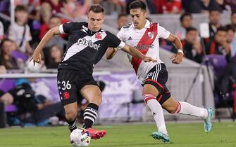 January 17, 2023: Vasco da Gama defender LUCAS PITON CRIVELLARO (36) sets up a play during the River Plate vs Vasco da Gama International friendly soccer match at Exploria Stadium in Orlando, FL on January 17, 2023. (Credit Image: © Cory Knowlton/ZUMA Press Wire) EDITORIAL USAGE ONLY! Not for Commercial USAGE!